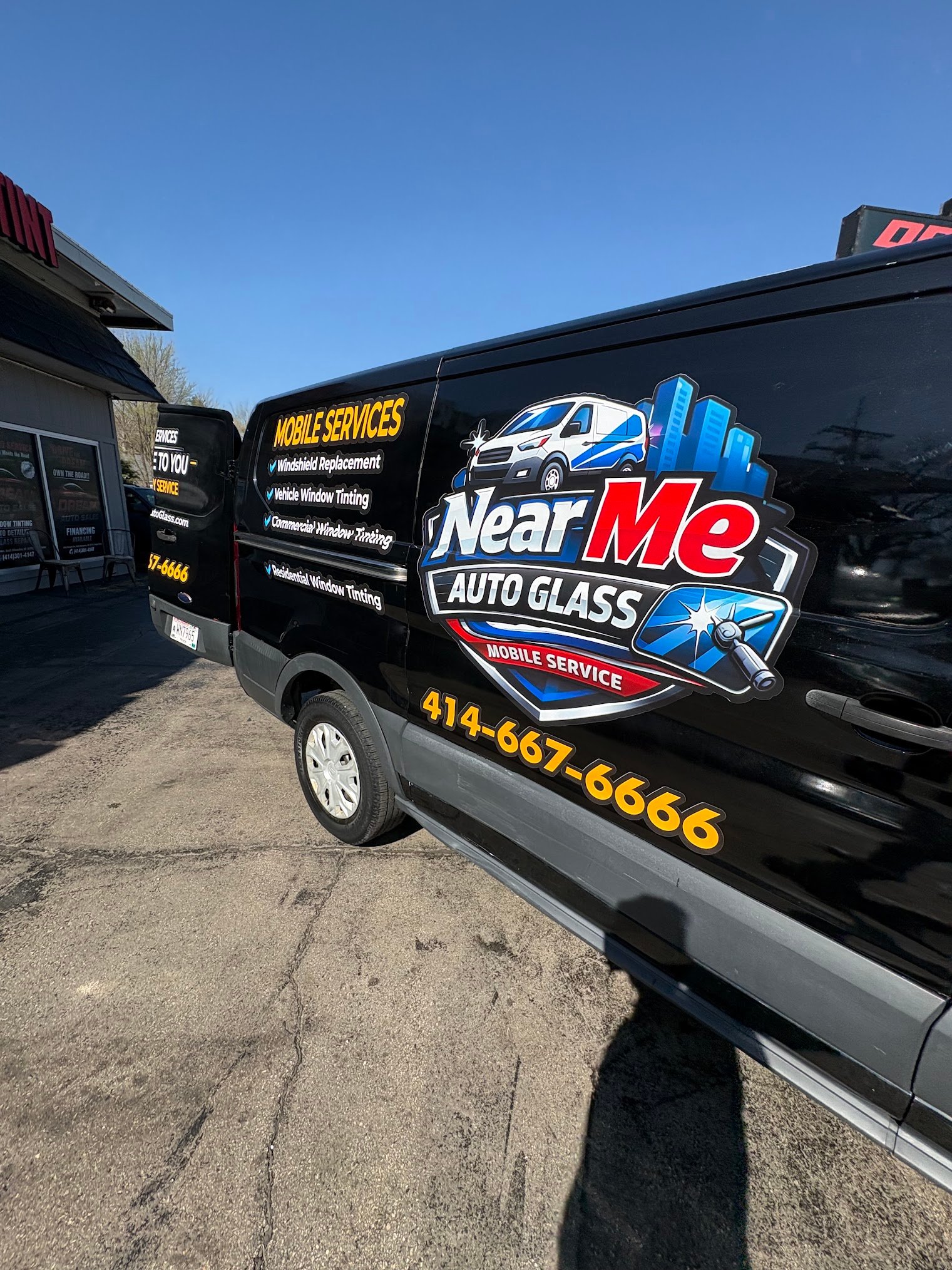 Near Me Auto Glass job